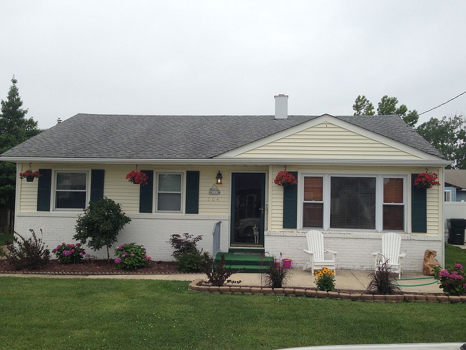 1st image of 504 N Cornwall Ave