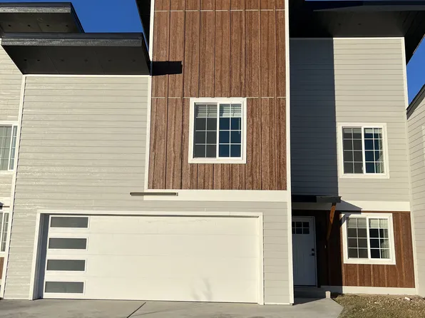 2404 Castle Pines Dr, Great Falls, MT 59405