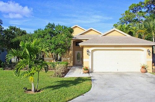2nd image of 5895 Loxahatchee Pines Dr
