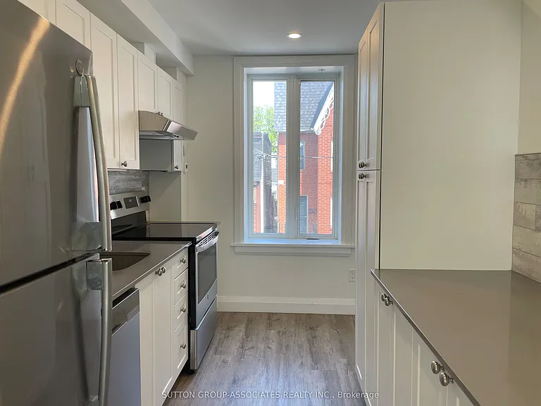 9 Whitaker Ave #2 — Photo 6