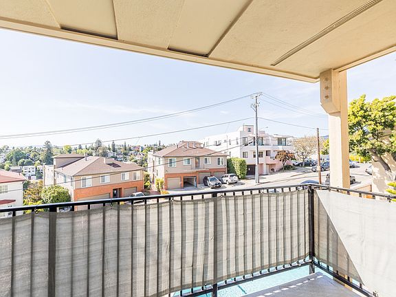 3rd image of 888 Vermont St #210
