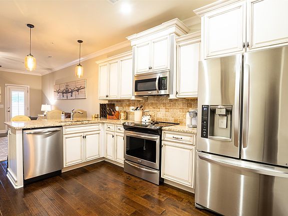 5th image of 1615 Hampshire Pl
