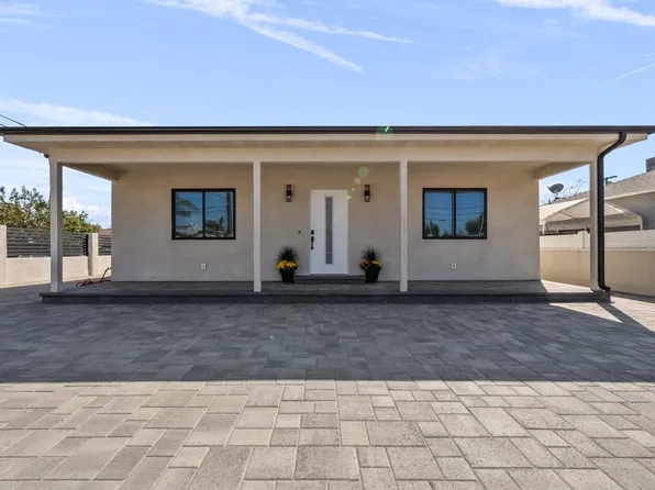 11200 Saticoy St, Sun Valley, CA 91352