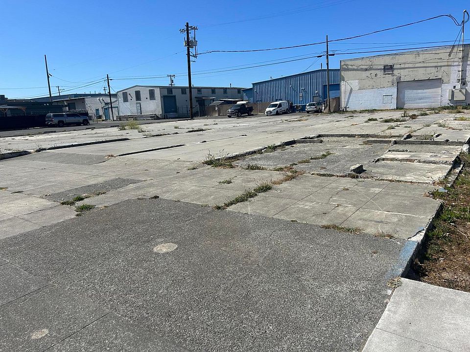 1st image of 26 W 4th St