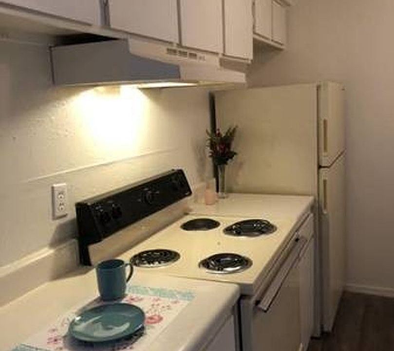 1st image of 7524 NW 10th St #114
