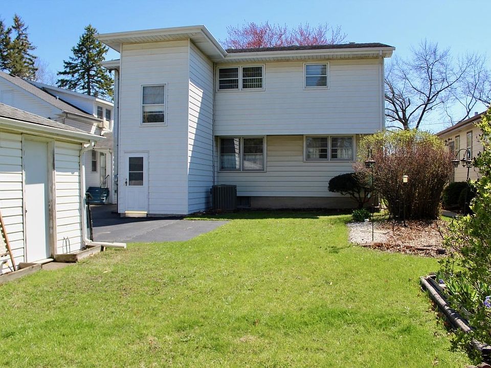 1st image of 136 E Division St #B