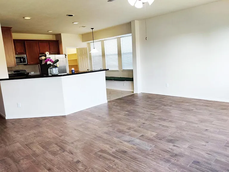 3922 Camden Fields Ln — Photo 5