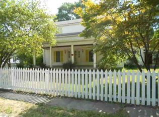 217 N 2nd Ave, Farmersburg, IN