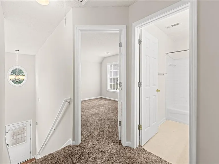 2704 Regent Walk Dr — Photo 23