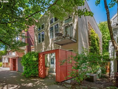 2533 NW Thurman St, Portland, OR, 97210