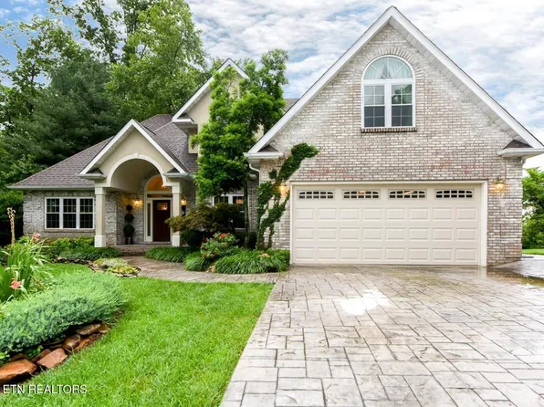 716 Devictor Dr, Maryville, TN 37801