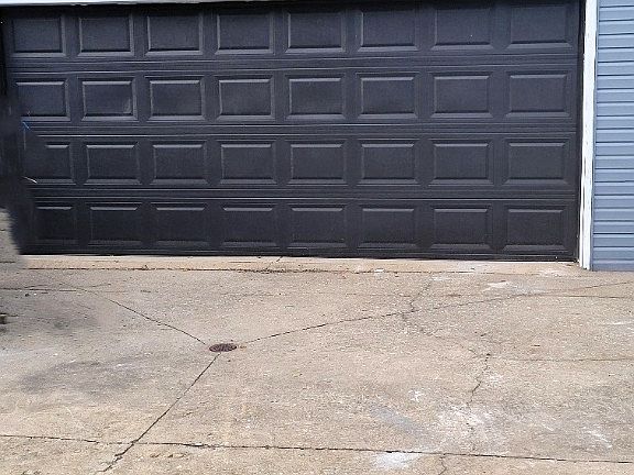 4th image of 21401 S Lakeshore Blvd