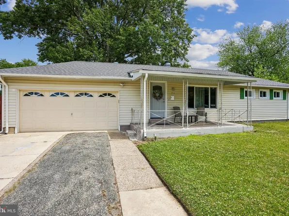 736 Main St, Lumberton, NJ 08048