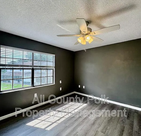 1415 Ridge Lake Ct — Photo 18