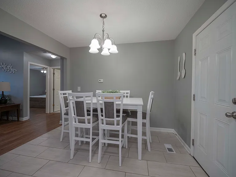 202 Caribou Trl — Photo 14
