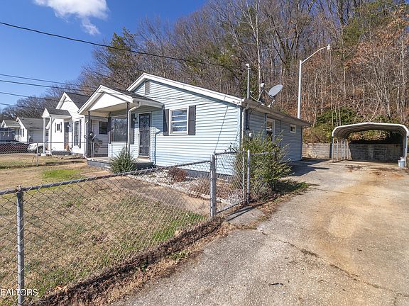 5th image of 2613 Truman Ave