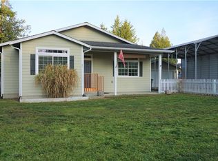21 Mussel Beach Rd, Sequim, WA 98382