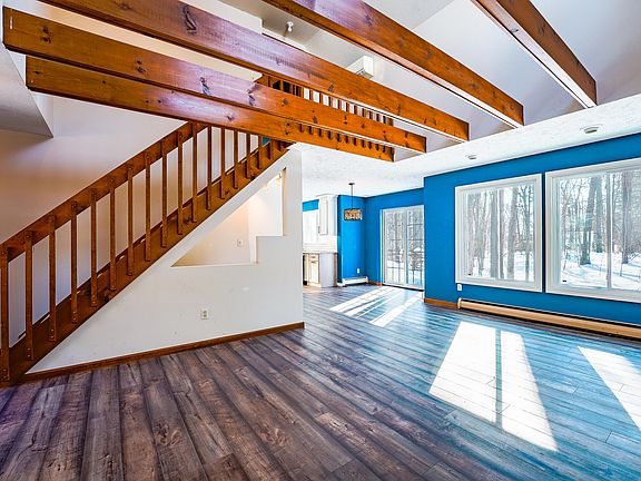 3rd image of 15460 Kelly St