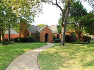 1109 Abbots Ln, Denton, TX 76205