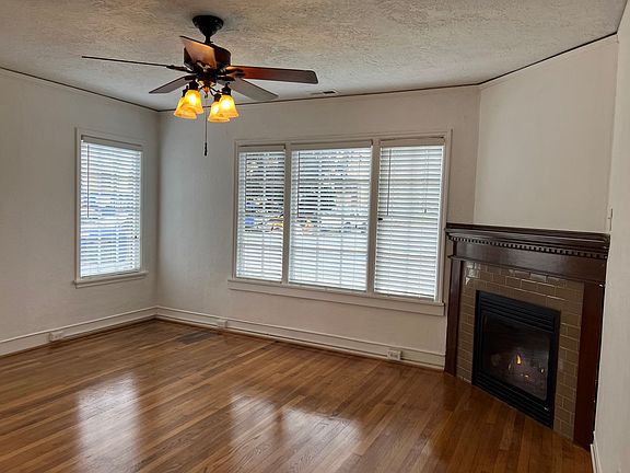 4th image of 2218 Broadway St APT 6