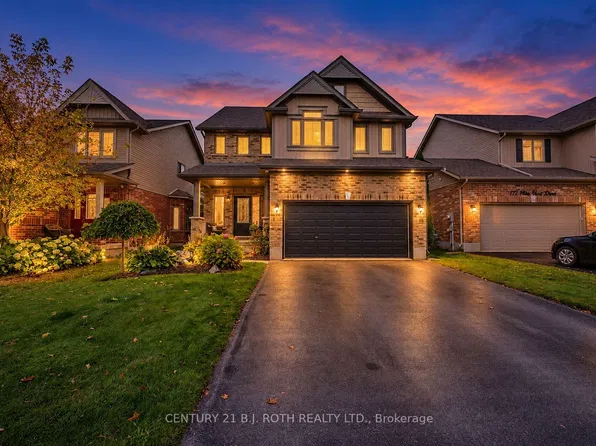 118 Mike Hart Dr, Essa, ON L0M 1B6