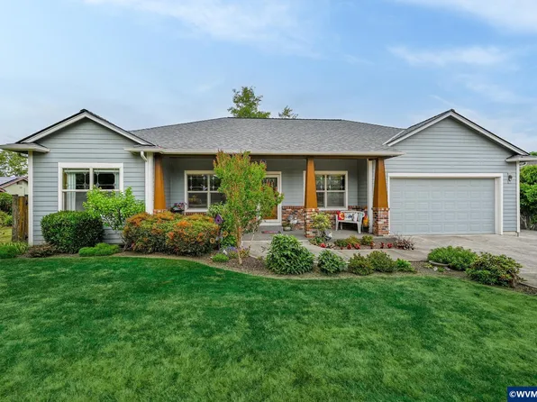 537 E Monroe St, Carlton, OR 97111