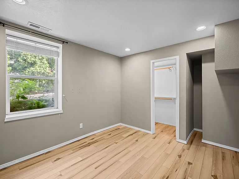 1022 E 12th Ave #B — Photo 9