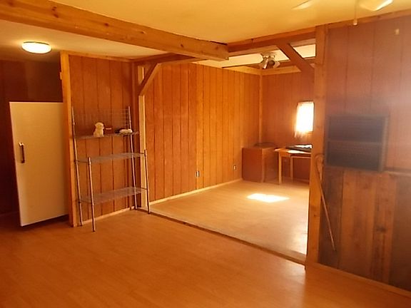 Large Entry/Mudroom