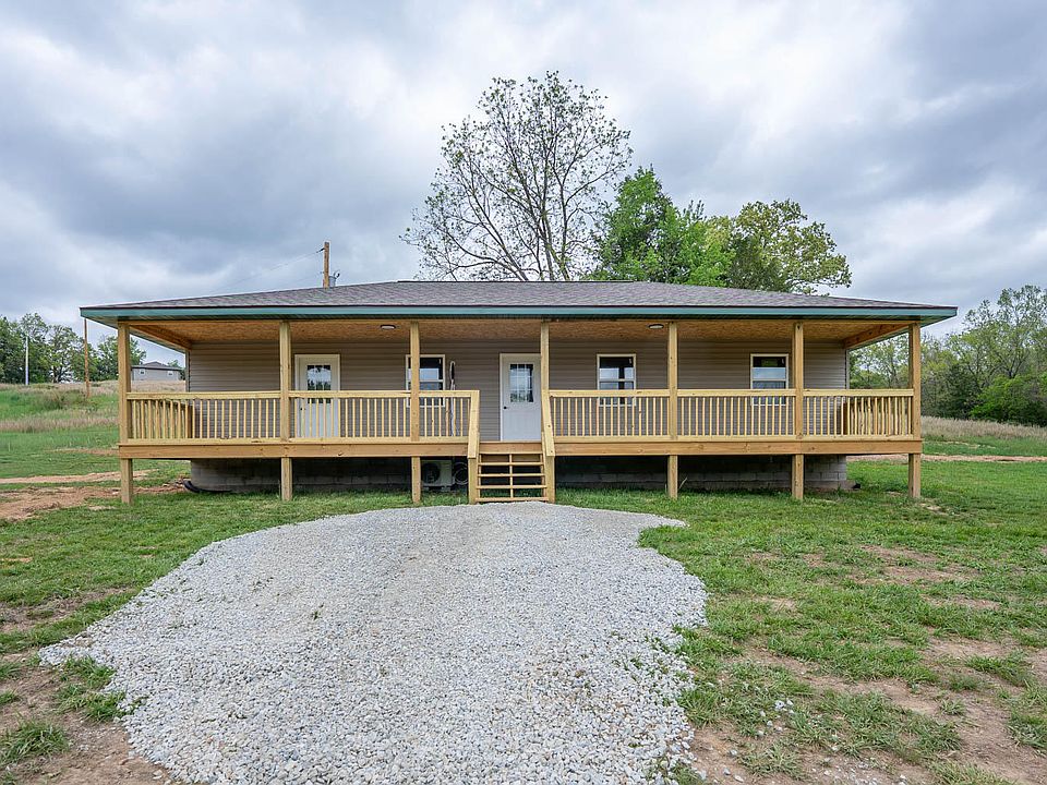 1st image of 483 Foxden Drive