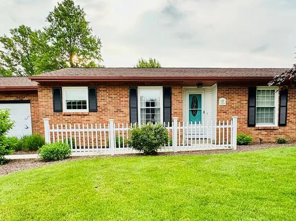 1124 Farmview Dr, Bucyrus, OH 44820