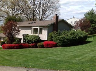 5 Suzie Dr, Spring Valley, NY 10977