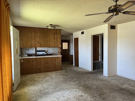 4th image of 804 Arkansas St