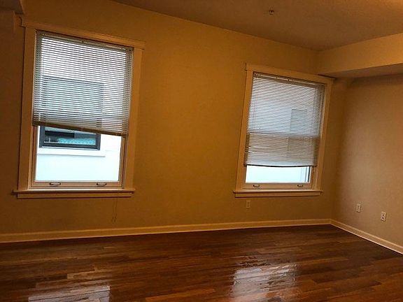 4th image of 1029 W 1st Ave APT 415