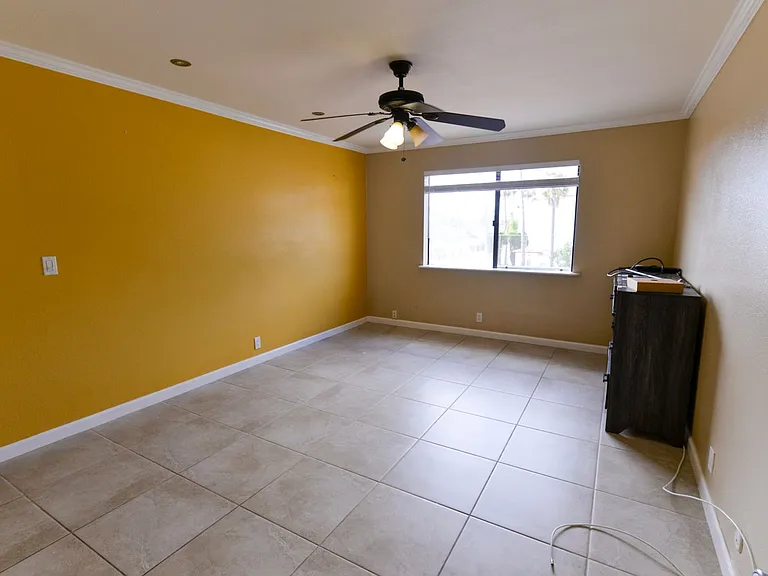 2501 S El Camino Real #202 — Photo 14