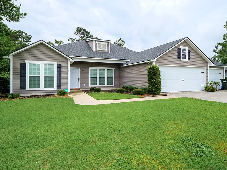 7 Colt Dr — Photo 2