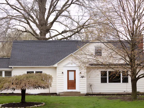 8246 Harlow Ave SW, Byron Center, MI 49315