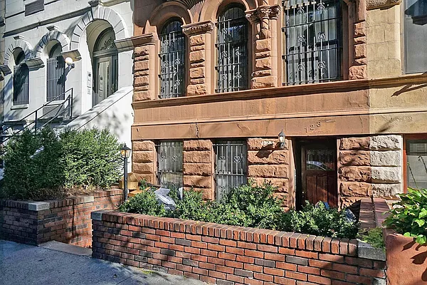 Rented by Keller Williams NYC | media 17