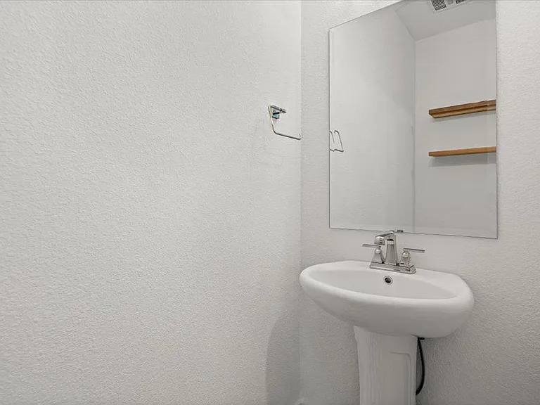 9704 Boathouse Dr — Photo 13