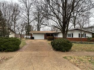 1549 Eastham Dr, Saint Louis, MO 63146