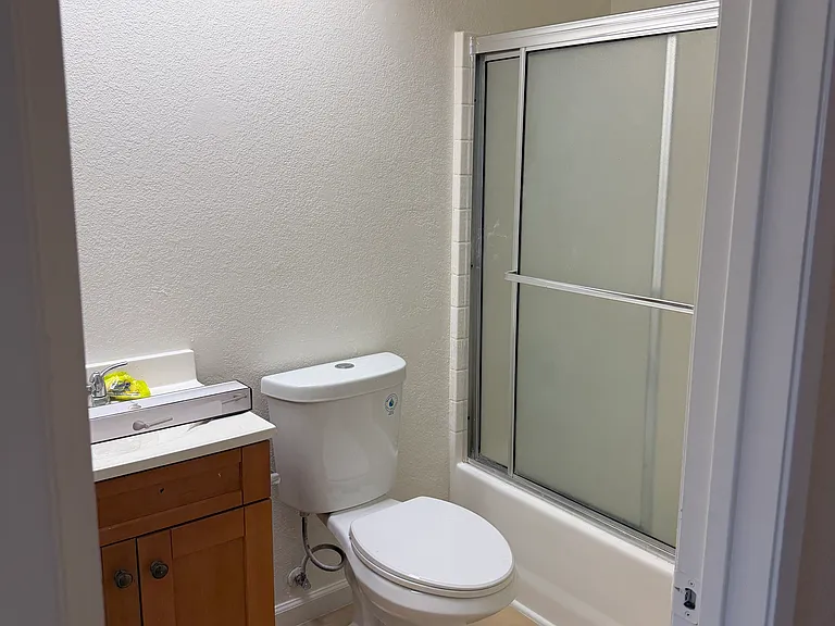 3206 W Fruitvale Ave — Photo 13