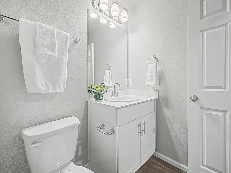 Upstairs second bathroom
