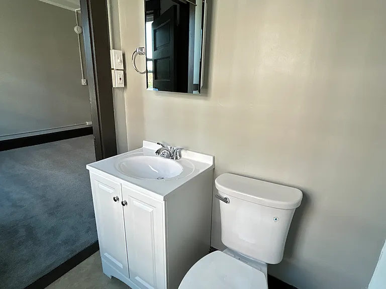 31 Chestnut St #2-C — Photo 15