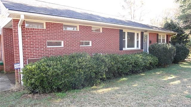 1st image of 1226 Signal Ave