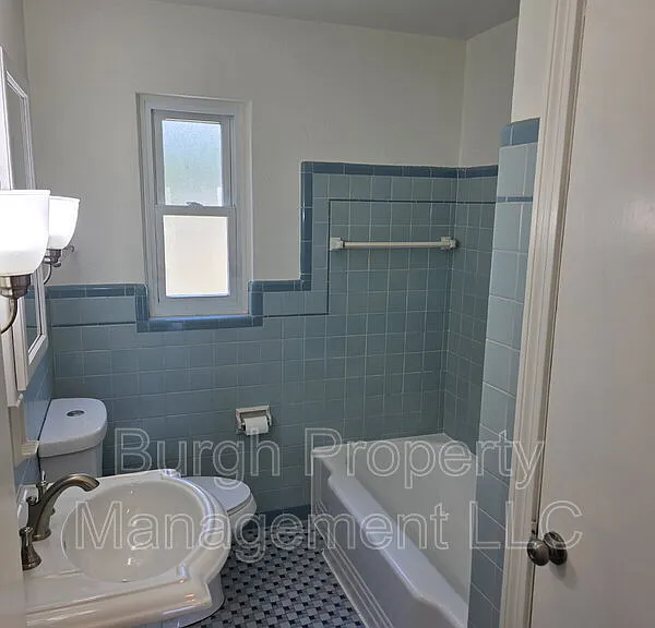 300 Maxwell Dr — Photo 18