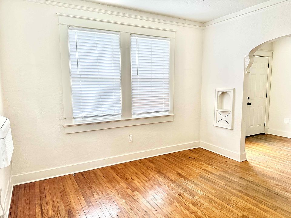 1st image of 1014 S 18th St #1
