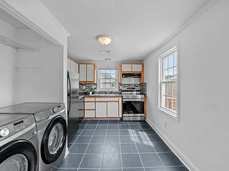 1345 Bayville Ct #2 — Photo 8