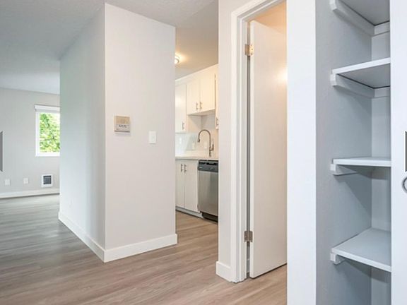 4th image of 3050 14th Ave W APT 103