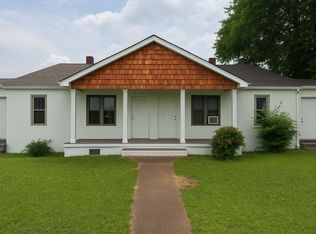 1308 Athens St #B, Florence, AL 35630
