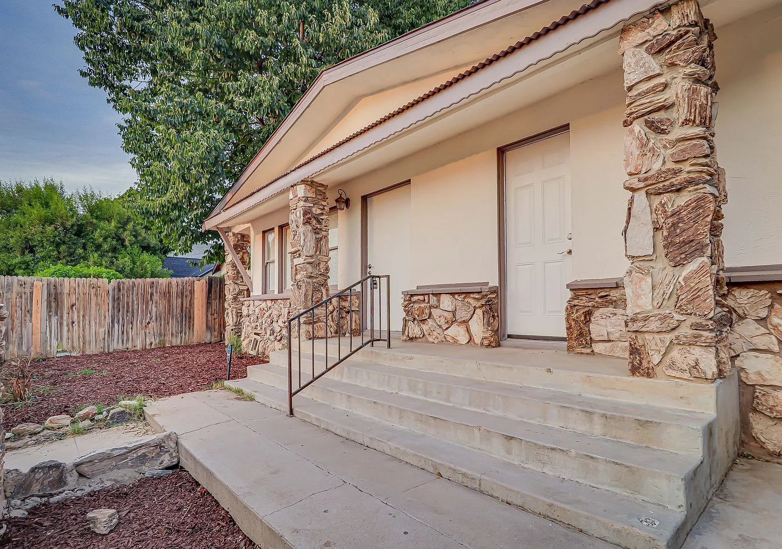 2106 E St — Photo 4