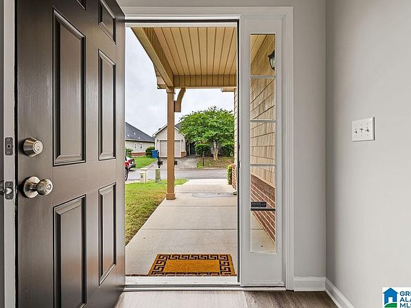 4th image of 1057 Fairbank Ln